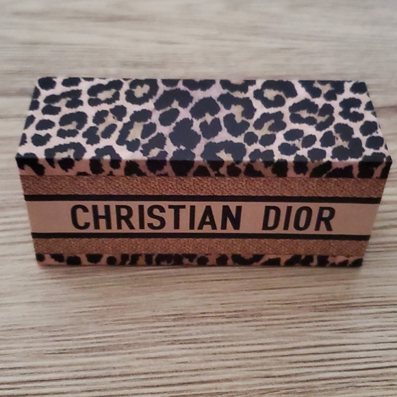 Brand New limited edition DIOR LIPSTICK CASE Mitzah lipstick holder - Picture 3 of 3